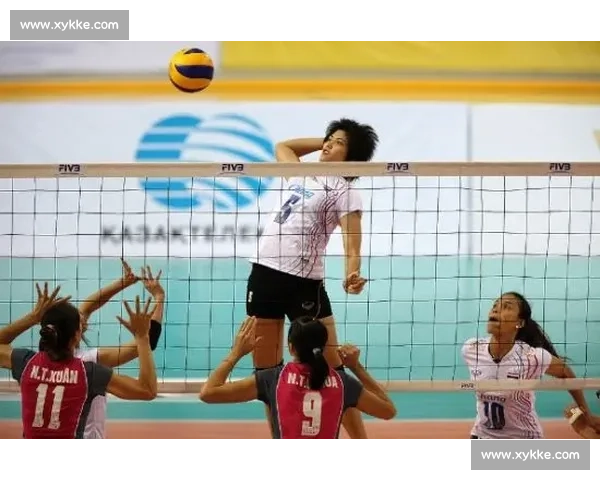 激情扣杀与战术博弈交织的排球赛场解说艺术全景呈现魅力精神内涵